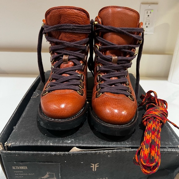 Frye Alta Hiker soft genuine leather hiking boots. Size 6,5 - Picture 2 of 3